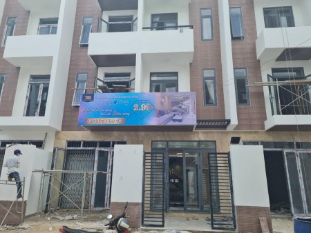 BÁN 100 CĂN NHÀ PHỐ KHU TÊN LỬA TPHCM