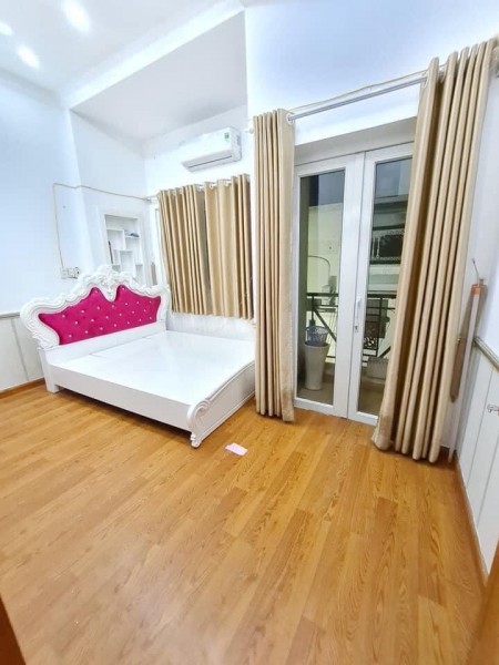Bán gấp nhà mặt tiền đường Phan Văn Trị, TN gần 60/tháng, giá rẻ lh0909484131