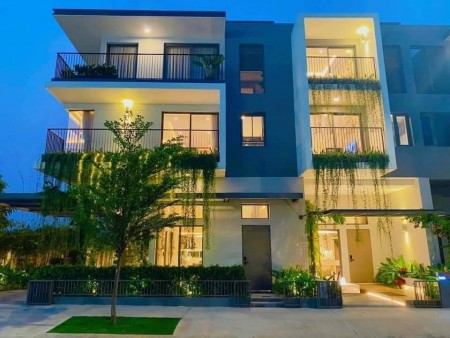 The Standard ‘chinh phục’ giới tinh hoa với không gian biệt lập phong cách resort