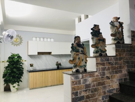 Nhà đẹp Huỳnh Thiện Lộc Tân Phú HXH 3Lầu 50m2 chỉ 5tỷ