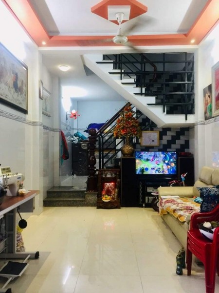 Bán nhà giá rẻ hẻm 133 Ni sư Huỳnh Liên, giá chỉ 2.9 tỷ.