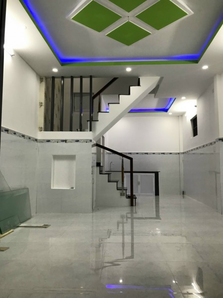 Nhà xe hơi đỗ cửa, đối diện Celadon - Aeon Tân Phú. 4,9 tỷ
