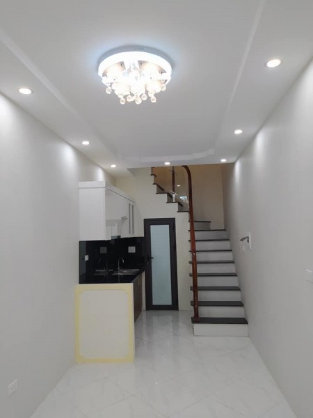 Bán nhà 3 tầng, sổ riêng, khu vực Minh Khai, Hoàng Mai.