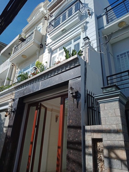 Bán nhà đường Hoàng Quốc Việt, Quận 7, 2 Lầu, 89m2 giá 6,2 tỷ Thương Lượng