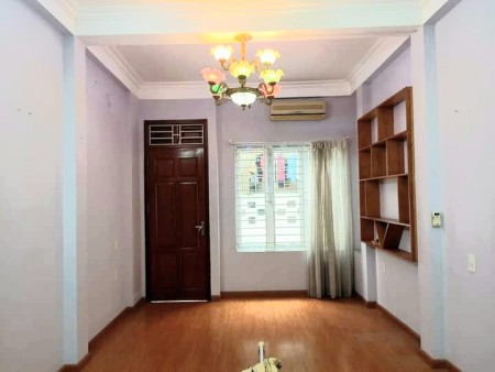 Cần Bán gấp nhà đẹp Trương Định 50m 5 tầng 3.45 tỷ