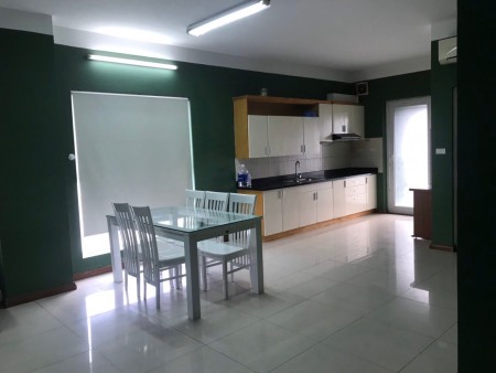 Cho thuê căn hộ 3PN 128m2 tại CHung cư Vườn Đào, Phú Thượng, Tây Hồ, Hà Nội giá 12 triệu/tháng