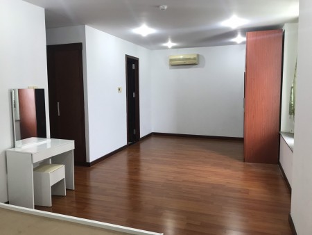 Cần bán căn hộ chung cư Giai Việt Q.8 S115m, 2 phòng ngủ, nhà đẹp, thoáng mát, có siêu thị, hồ bơi, công viên, khu an ninh
