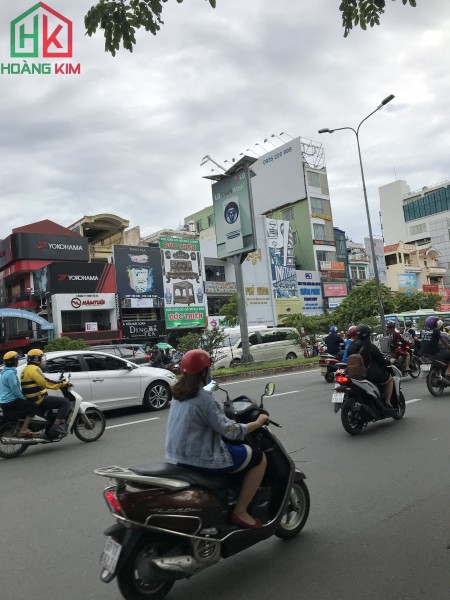Cho thuê Nhà nguyên căn 3 lầu, đường Cộng Hòa, P.13, Tân Bình. 5x15m