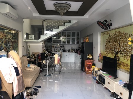 Bán nhà mặt tiền đường Số 17, Phường Tân Quy trung tâm Quận 7 giá dưới 4,3 tỷ