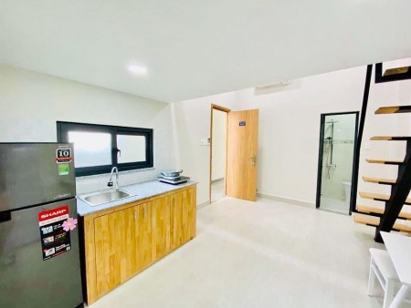 Cho thuê Căn hộ mini giá rẻ, Ngay đầu đường Phạm Văn Bạch, P15, Tân Bình