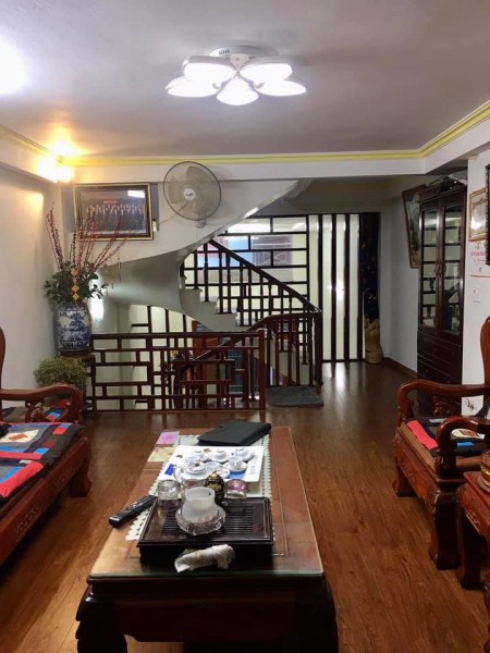 Bán nhà Thái Thịnh, Đống Đa, Kinh doanh, Ôtô, DT56m2x3 tầng. LH: 0846 282 986.