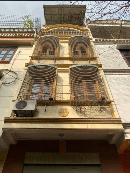 Cần bán nhà Chùa Bộc, ngõ oto, vỉa hè kinh doanh, diện tích gần 50m2, sổ vuông, chính chủ