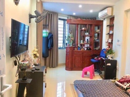 Bán nhà phường Ngọc Thụy, quận Long Biên 45m2, MT4m chỉ 2.7 tỷ