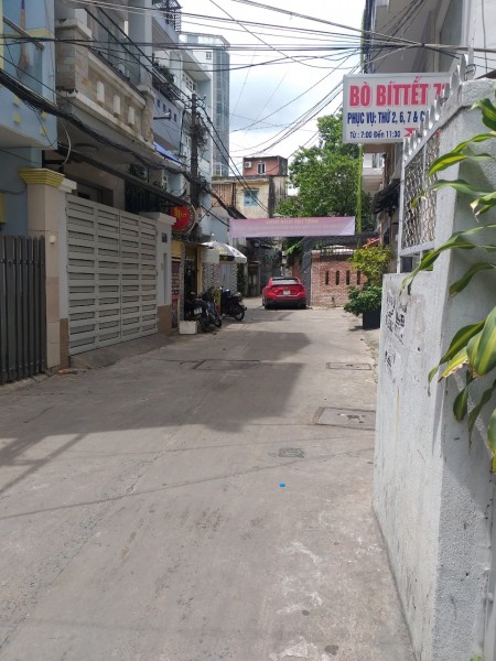 Nhà đẹp trệt 3 lầu sân thượng đường Nguyễn Trọng Tuyển p8 Phú Nhuận