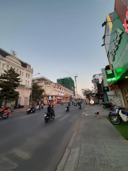 Đi đến slide 4