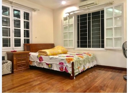 Bán nhà Nguyễn Giản Thanh, quận 10, 80m2, giá chỉ 6 tỷ 7, ngang lớn.