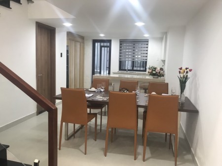 Bán nhà view Công viên mặt tiền đường 12m