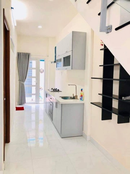 Gấp Bán nhà Quận 10, 3 Tầng, 27m2, chỉ 3,5 tỷ