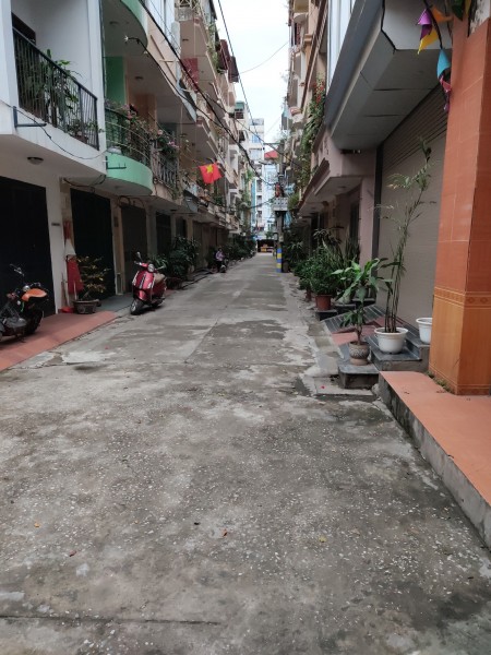 Bán ĐẤT Nguyễn Ngọc Nại 90m2 MT 7.7m ô tô, kinh doanh VP giá chỉ 10.8 tỷ
