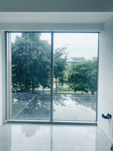 Cho thuê nguyên căn Shophouse khối đế Sarimi Sala trệt 2 lầu giá 70tr