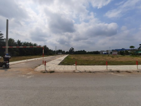 Cần bán gấp miếng đất 2 mặt tiền. giá còn thương lượng