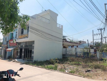 CẦN BÁN GẤP ĐẤT LÔ ĐẤT, MẶT TIỀN 12M