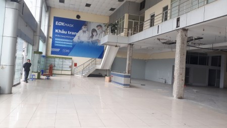 Cho thuê 1000m thích hợp làm showroom, giới thiệ sp, kho vp ... ở Ngọc Hồi