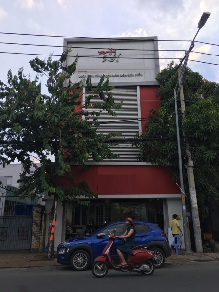 Cho Thuê Nhà Nguyên Căn, Quận 6 dt 180m2, mt Hậu Giang