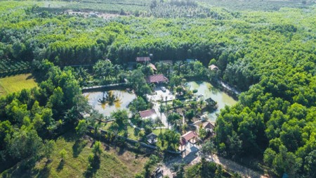 Chuyển nhượng 1000m2 đất vườn sinh thái, điện nước đầy đủ, cách trung tâm Phan Thiết 15p đi xe, sổ đỏ riêng