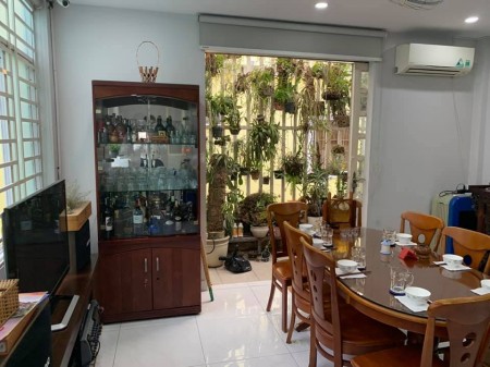 Mặt tiền thụt NGÔ GIA TỰ, Cực Hiếm, Cực rẻ 43 m2 10.4 tỷ.