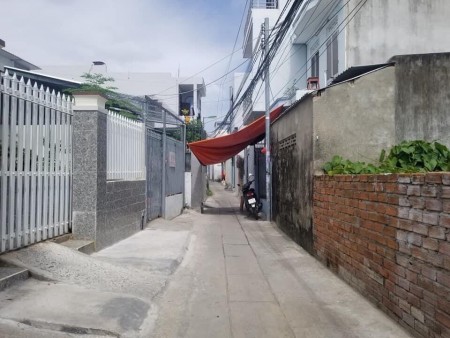Bán đất tttp đường Phước Long. giá 940 triệu