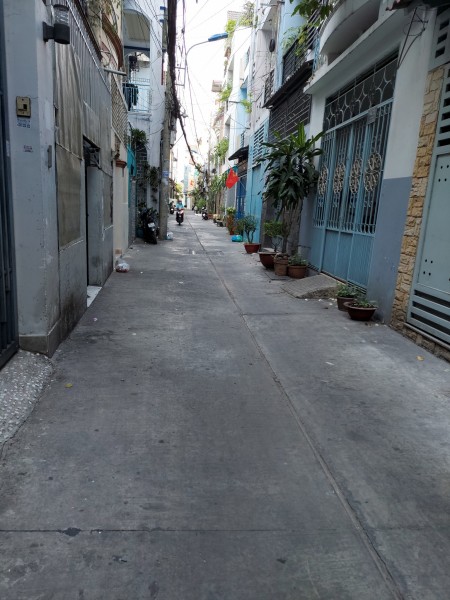 Bán Gấp Nhà HXH Tân Hương, Tân Phú. Nhà 2 tầng, 52m2, Giá 5.6 tỷ (thương lượng).