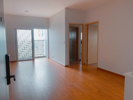 Cho thuê căn hộ chung cư 2 pn, 2 wc sạch đẹp có hồ bơi