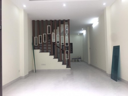 BÁN NHÀ 46MX5T ÔTÔ ĐỖ CỬA GIÁ 3.95TỶ KIM GIANG