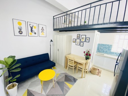 CHDV full NT ngay ngã 4 lạc long quân – âu cơ, full nội thất.TB