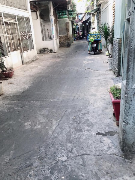 Bán nhà mới cực đẹp, ở ngay Quận 10, chỉ 3.79 tỷ