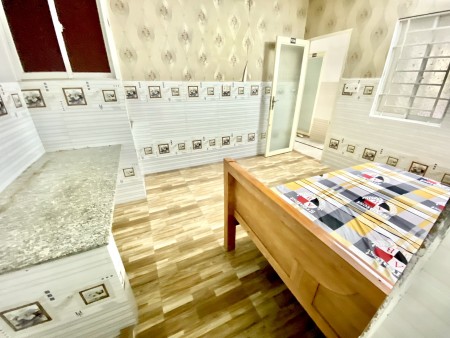 PHÒNG ĐẦY ĐỦ NỘI THẤT BAN CÔNG, MẶT TIỀN ĐƯỜNG, KHU DÂN CƯ ĐÔNG ĐÚC