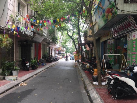 Bán Nhà Phố Ngô Quyền, Hà Đông, 45m², 3T, MT3.8m, giá 3 tỷ 2 Lh 0902083139