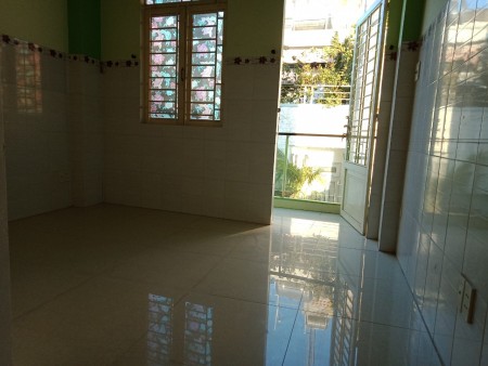 PHÒNG BAN CÔNG ĐẸP, SẠCH SẼ MÁT MẺ NGAY CHẤN HƯNG- ĐẤT THÁNH