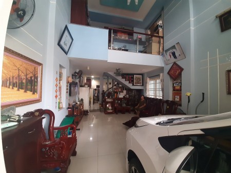 Xe hơi 7 chỗ đậu cửa, phù hợp mở văn phòng công ty, 80m2, ngang 5m, Giá 11.x tỷ