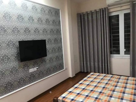 Gia đình bán Mặt phố Thái Thịnh giá 18.9 tỷ, 65mx4T, KD đông đúc