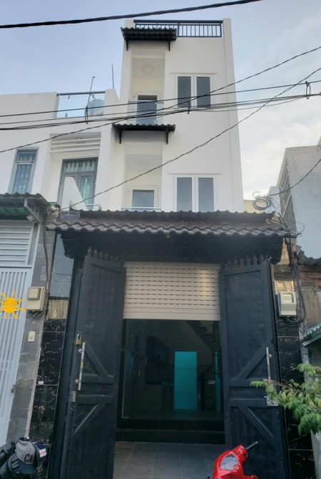 NƠ TRANG LONG HẼM TRƯỚC NHÀ 5M 4 TẦNG BTCT NHÀ MỚI Ở NGAY TRUNG TÂM BÌNH THẠNH