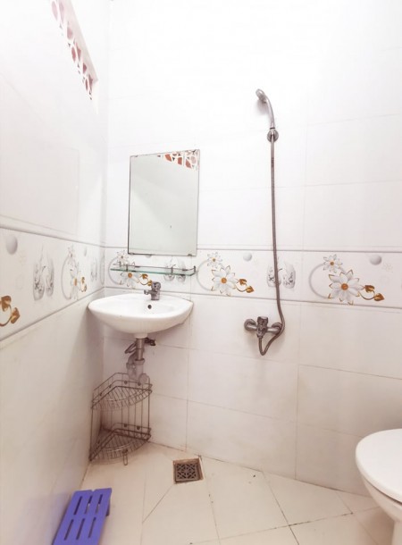 Bán gấp nhà Điện Biên Phủ 30m2, giá 3.75 tỷ ngay Hàng Xanh