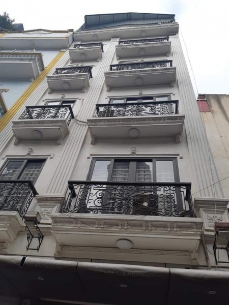 Nhà mới, hiện đại, mặt phố Giáp Bát KD 75m2, 8 tầng thang máy, 15.6 tỷ