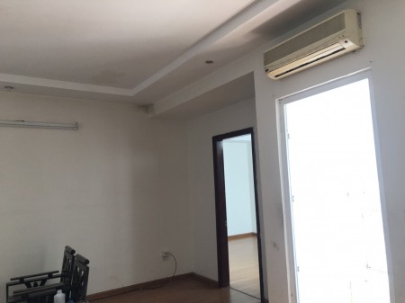 Cho thuê chung cư Chợ Mơ Bạch Mai 3 ngủ cơ bản 11 triệu. Lh 0377983070