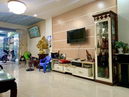 Nhà ở vừa cho thuê, cạnh Chợ Bà Hoa, Bàu Cát, Tân Bình. 11,9 tỷ