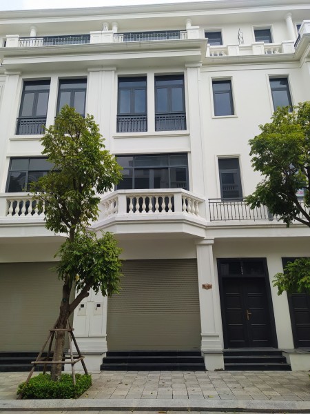 Chuyển nhượng căn biệt thự liền kề diện tích 72m2 Vinhomes Star City Thanh Hóa giá 3xx tỷ