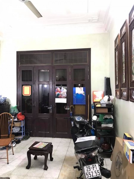 Nhà bán phân lô Cầu Giấy Quận, DT 40m, Nhỉnh 4 tỷ.