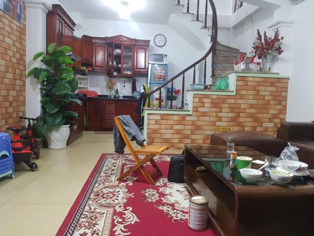 Lõi Đống Đa, Nhà đẹp giá rẻ phố Kim Hoa, dt 44m, mt 4.5m nhỉnh 3 tỷ
