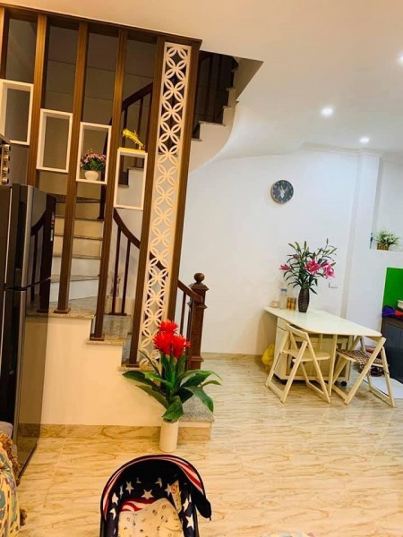 Bán nhà 92m NGỌC THUỴ, ngõ thông, oto tránh. kinh doanh. dt 92m chỉ 5.5 tỉ
